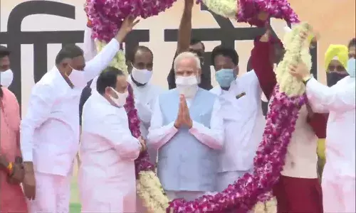 విమానంలో కూడా నాలుగు సమావేశాల్లో పాల్గొన్న ప్రధాని మోదీ.. భారత్ కు వచ్చేశారు