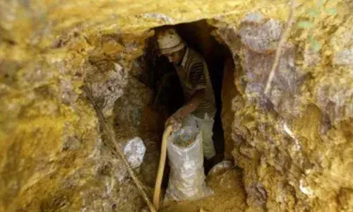 అనంతపురం జిల్లాలో బంగారు నిక్షేపాలు.. ఎక్కడెక్కడ ఉన్నాయంటే