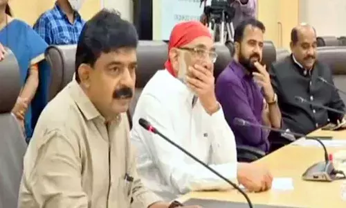 పేర్ని నానితో భేటీ అయిన టాలీవుడ్ నిర్మాతలు