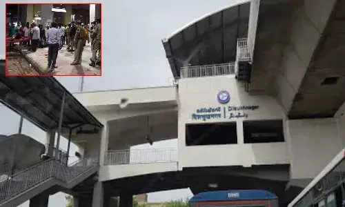 మెట్రో స్టేషన్ పై నుంచి దూకిన వ్యక్తి మృతి