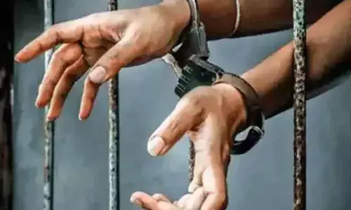 అత్యాచారం కేసులో కార్పొరేట‌ర్ భ‌ర్త అరెస్ట్