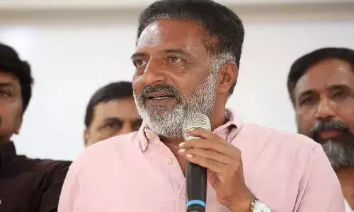 మా ఎన్నికల్లో పవన్ కళ్యాణ్ ను లాగడంపై ప్రకాష్ రాజ్ సీరియస్