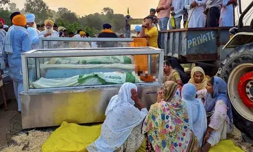 లఖీంపూర్ ఖేరీలో చనిపోయిన రైతు కుటుంబాలకు 45 లక్షల పరిహారం