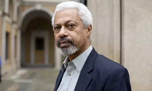 సాహిత్యంలో నోబెల్ బహుమతి ఆయనకే..!