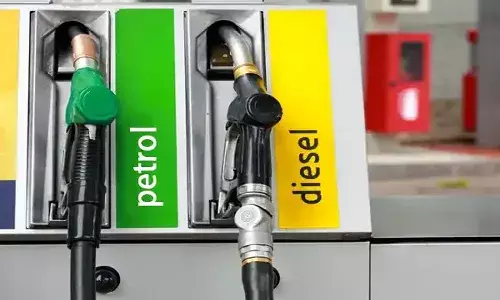 షాక్.. వరుసగా నాలుగో రోజు పెరిగిన పెట్రోల్, డీజిల్ ధరలు