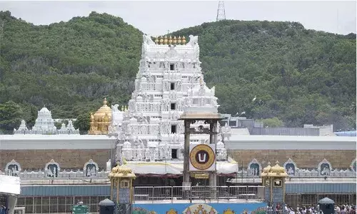 దర్శనం టికెట్లు ఉన్న భక్తులకు మాత్రమే అనుమతి