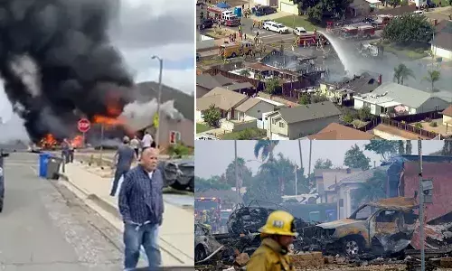 ఇళ్ల మధ్యలో కూలిన విమానం.. ఇద్దరు దుర్మరణం.. పరుగులు తీసిన జనం