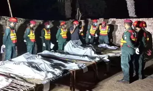 లవ్‌ మ్యారేజ్‌ చేసుకున్న కూతురు.. కోపంతో ఇంటికి నిప్పు పెట్టిన తండ్రి