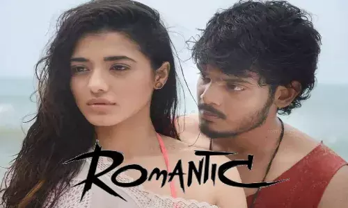 రొమాంటిక్ ట్రైలర్.. అంచనాలను రెట్టింపు చేసింది