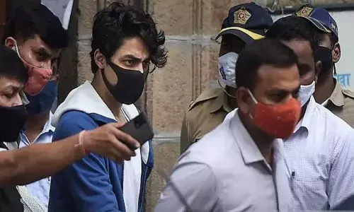 మరోసారి షారుక్ ఖాన్కు షాక్.. ఆర్యన్కు బెయిల్ నిరాకరించిన కోర్టు