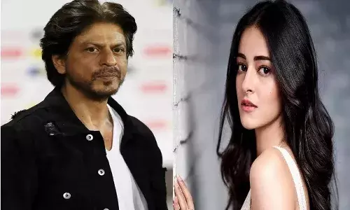 షారుఖ్ ఖాన్, హీరోయిన్ అనన్య పాండే నివాసాల్లో సోదాలు