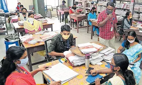 ప్ర‌భుత్వ ఉద్యోగుల‌కు శుభ‌వార్త‌.. వారంలో ఐదు రోజుల ప‌ని.. మార్చి వ‌ర‌కు పొడిగింపు