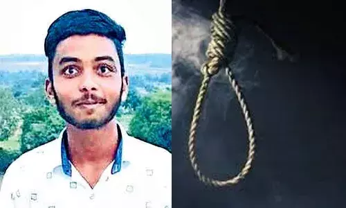 తెల్లారితే అక్క పెళ్లి.. పొలం గట్టు వద్ద తమ్ముడు ఆత్మహత్య..!