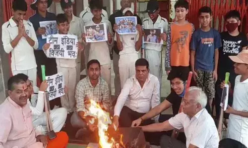 క్రికెట్ ఫీవర్.. భారత్ గెలవాలని పూజలు