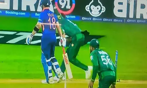 టెక్నాలజీ ఉన్నా.. రాహుల్ అవుట్ గురించి పెద్ద దుమారమే..