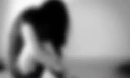 మైనర్ బాలికను గర్భవతిని చేసిన బాలుడు.. ఈ ఘటన జరిగింది ఇక్కడే..