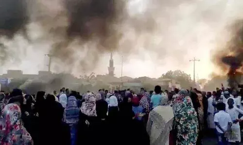 ఉద్రిక్తత: సూడాన్‌లో ప్రభుత్వంపై సైన్యం తిరుగుబాటు..!