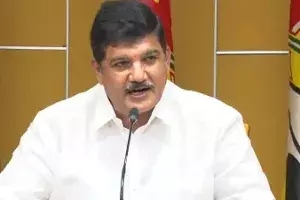 ధూళిపాళ్ల నరేంద్రకు నోటీసులు ధూళిపాళ్ల నరేంద్రకు నోటీసులు