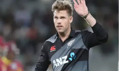 ఓటమి బాధలో ఉన్న కివీస్కు గట్టి షాక్