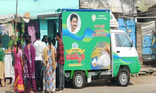 ఏపీలో ఆందోళనను విరమించిన రేషన్ డీలర్లు