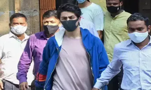 ఎట్ట‌కేల‌కు ఆర్యన్ ఖాన్ కు బెయిల్ మంజూరు