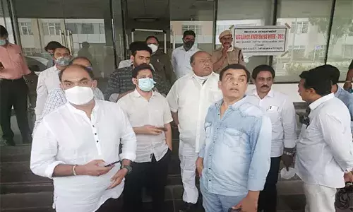 అది ఇవ్వడానికే మంత్రి పేర్ని నానిని కలిశాం: దిల్‌రాజు