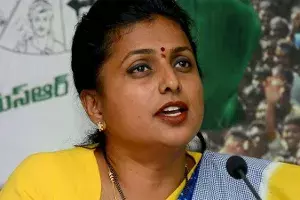 చంద్రబాబుపై విరుచుకుపడ్డ రోజా చంద్రబాబుపై విరుచుకుపడ్డ రోజా