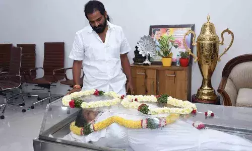 మంత్రి శ్రీనివాస్ గౌడ్ ఇంట విషాదం