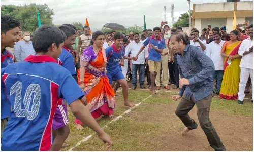 కబడ్డీ కోర్టులో రచ్చ చేసిన రోజా