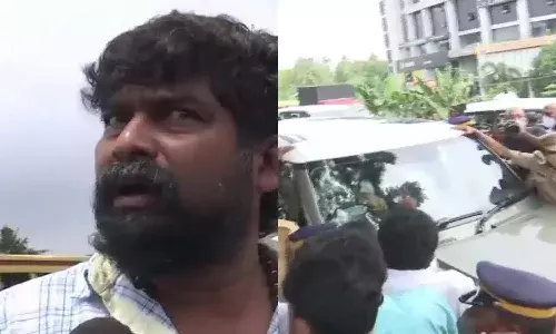 స్టార్ నటుడితో కాంగ్రెస్ కార్యకర్తల ఫైట్.. నడిరోడ్డుపై.!