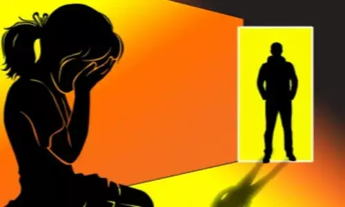 ఘోరం.. గ్రామ సచివాలయంలోనే బాలికపై అఘాయిత్యం