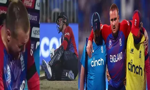 సెమీస్కు ముందు ఇంగ్లాండ్కు భారీ షాక్