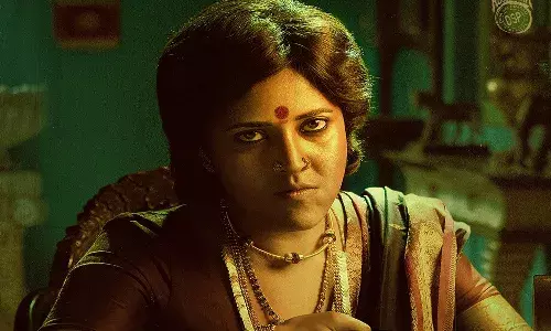 పుష్ప‌: దాక్షాయణిగా అనసూయ లుక్ విడుద‌ల‌.. గుర్తే ప‌ట్ట‌లేదుగా