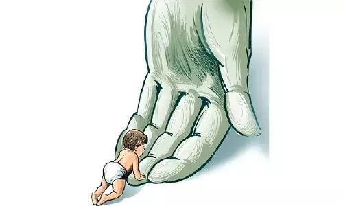 మూడు రోజుల పసికందును రూ.1.78లక్షలకు అమ్మేసింది