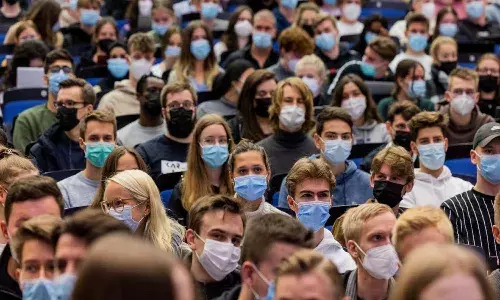 జర్మనీలో రికార్డు స్థాయిలో కరోనా కేసులు