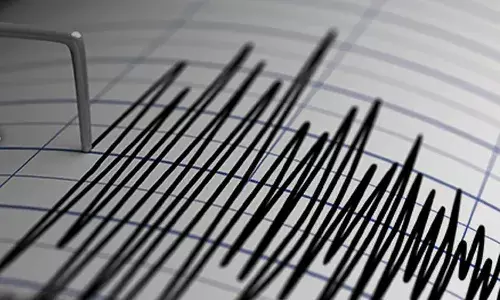 విశాఖలో కంపించిన భూమి.. భయంతో పరుగులు తీసిన ప్రజలు..!