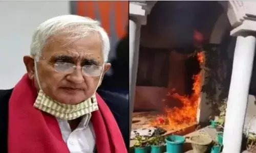 కాంగ్రెస్ సీనియర్ నాయకుడు సల్మాన్ ఖుర్షీద్ ఇంటిపై రాళ్ల దాడి