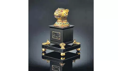 టిప్పు సుల్తాన్ సింహాసనంలోని పులి తలను వేలానికి పెట్టిన బ్రిటన్.!