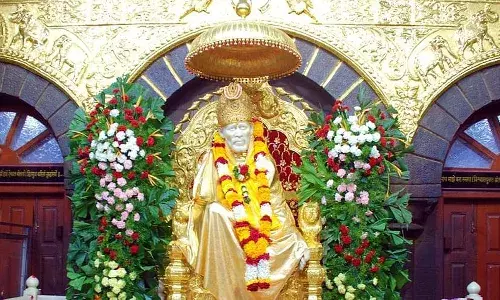 సాయిబాబా భక్తులకు శుభవార్త చెప్పిన షిర్డీ ఆలయం