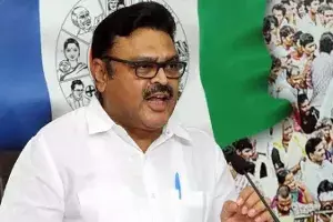 నాడు ఎన్టీఆర్ ను.. నేడు భార్యను అడ్డుపెట్టుకుని రాజకీయాలు చేస్తున్నారు : అంబటి రాంబాబు నాడు ఎన్టీఆర్ ను.. నేడు భార్యను అడ్డుపెట్టుకుని రాజకీయాలు చేస్తున్నారు : అంబటి రాంబాబు