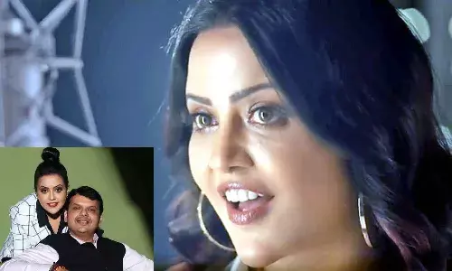 పాట పాడుతూ చిందులేసిన మాజీ సీఎం భార్య.. సోషల్‌ మీడియాలో రచ్చ.!