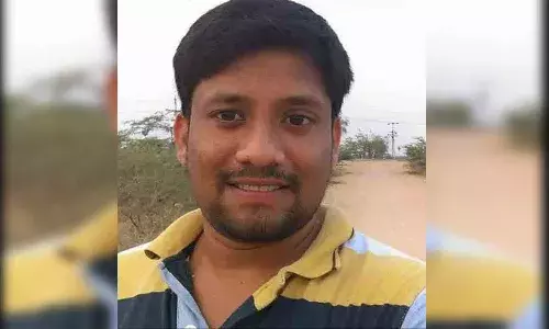 తెలంగాణ ఆర్టీసీ కార్మికుడు ఆత్మహత్య