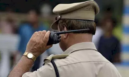 15 లక్షలు ఇస్తే ఇన్స్పెక్టర్లుగా చేస్తామంటూ..