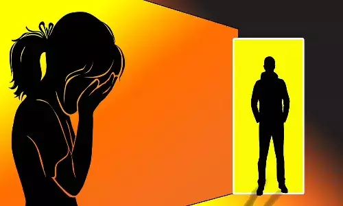 దారుణం : 11 ఏళ్ల బాలిక‌పై అత్యాచారం