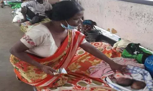 రెండు తలలతో పుట్టిన‌ బిడ్డ.. వదిలేసి పారిపోయిన తల్లి