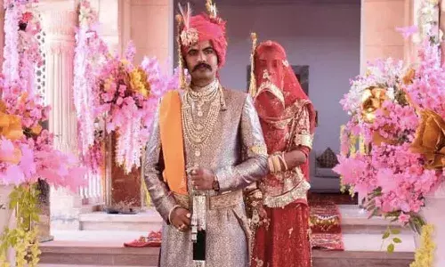 బాలికల హాస్టల్ నిర్మాణానికి.. రూ.75 లక్షల కట్నం డబ్బులు ఇచ్చిన నవ వధువు.!