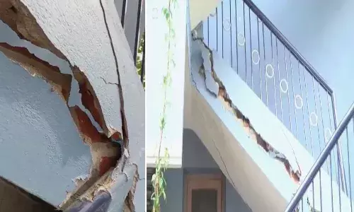 నిన్న వాట‌ర్ ట్యాంకు.. నేడు గోడ‌ల‌కు బీట‌లు.. శ్రీకృష్ణన‌గ‌ర్‌లో టెన్ష‌న్‌