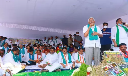 కేసీఆర్ రైతుకు పట్టిన పెద్ద చీడ : కదం తొక్కిన కోదండరాం