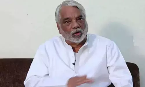 కేసీఆర్ చేసిన తప్పేంటి..? : కే. కేశవరావు