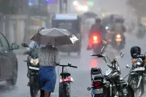ఆంధ్రప్రదేశ్, ఒడిశా తీరాల్లో.. 3 రోజుల పాటు అతిభారీ వర్షాలు.. ఐఎండీ హెచ్చరిక ఆంధ్రప్రదేశ్, ఒడిశా తీరాల్లో.. 3 రోజుల పాటు అతిభారీ వర్షాలు.. ఐఎండీ హెచ్చరిక